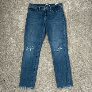 Levi’s Slimming Skinny size 30